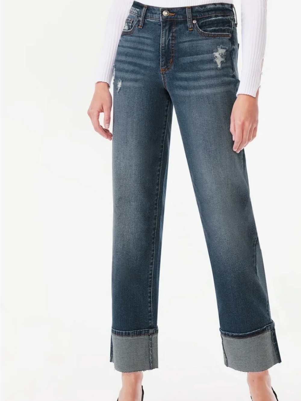 Straight-Leg Cuffed Jeans in Washed Blue